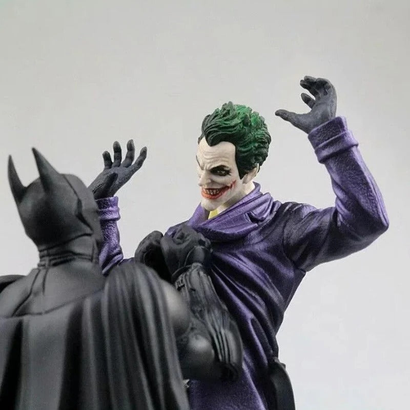 Action Figure Batman vs Coringa 28cm – Arkham Estátua PVC com Base Grande Colecionável DC | Bankai Boss