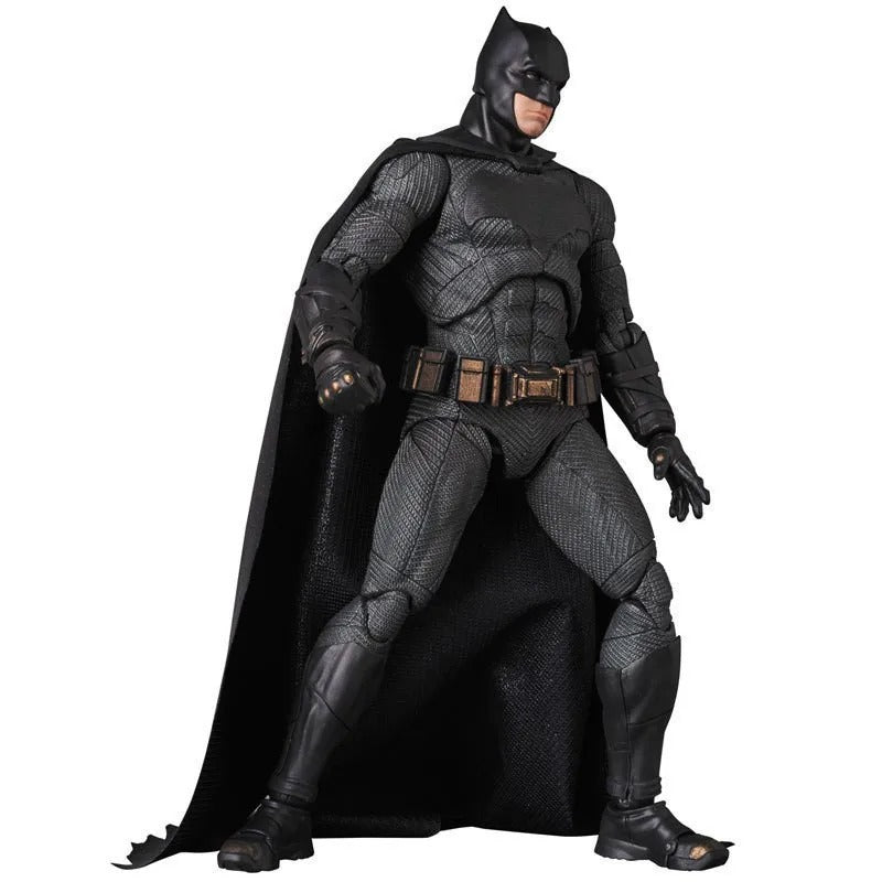 Action Figure Batman Mafex 056 15cm – Bruce Wayne Liga da Justiça Articulado PVC Colecionável | Bankai Boss