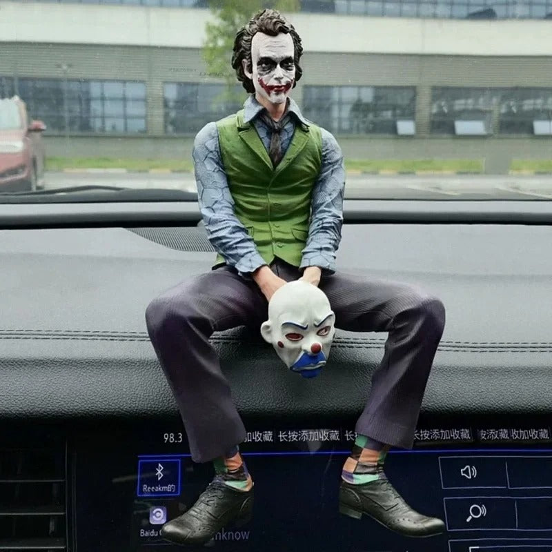 Action Figure Joker Heath Ledger Sentado – Pingente Carro/Teto DC Estátua PVC Colecionável | Bankai Boss